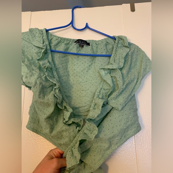 Green summer wrap top - Picture 2 of 3